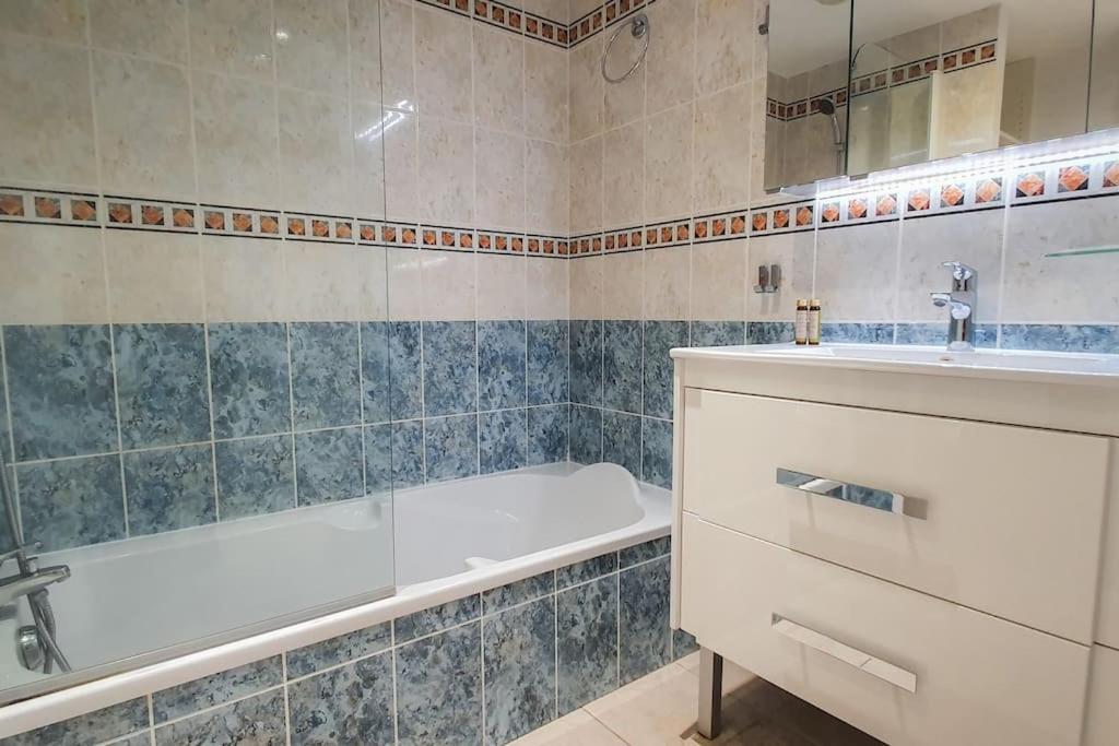 F2 Vue Mer Dans Residence Avec Piscine Ajaccio  Ngoại thất bức ảnh
